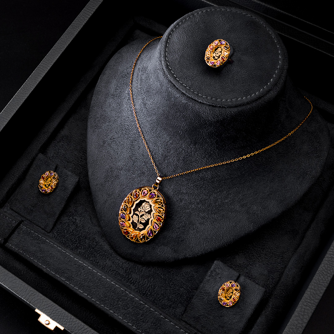 طقم الوردة مع احجار ايطالي